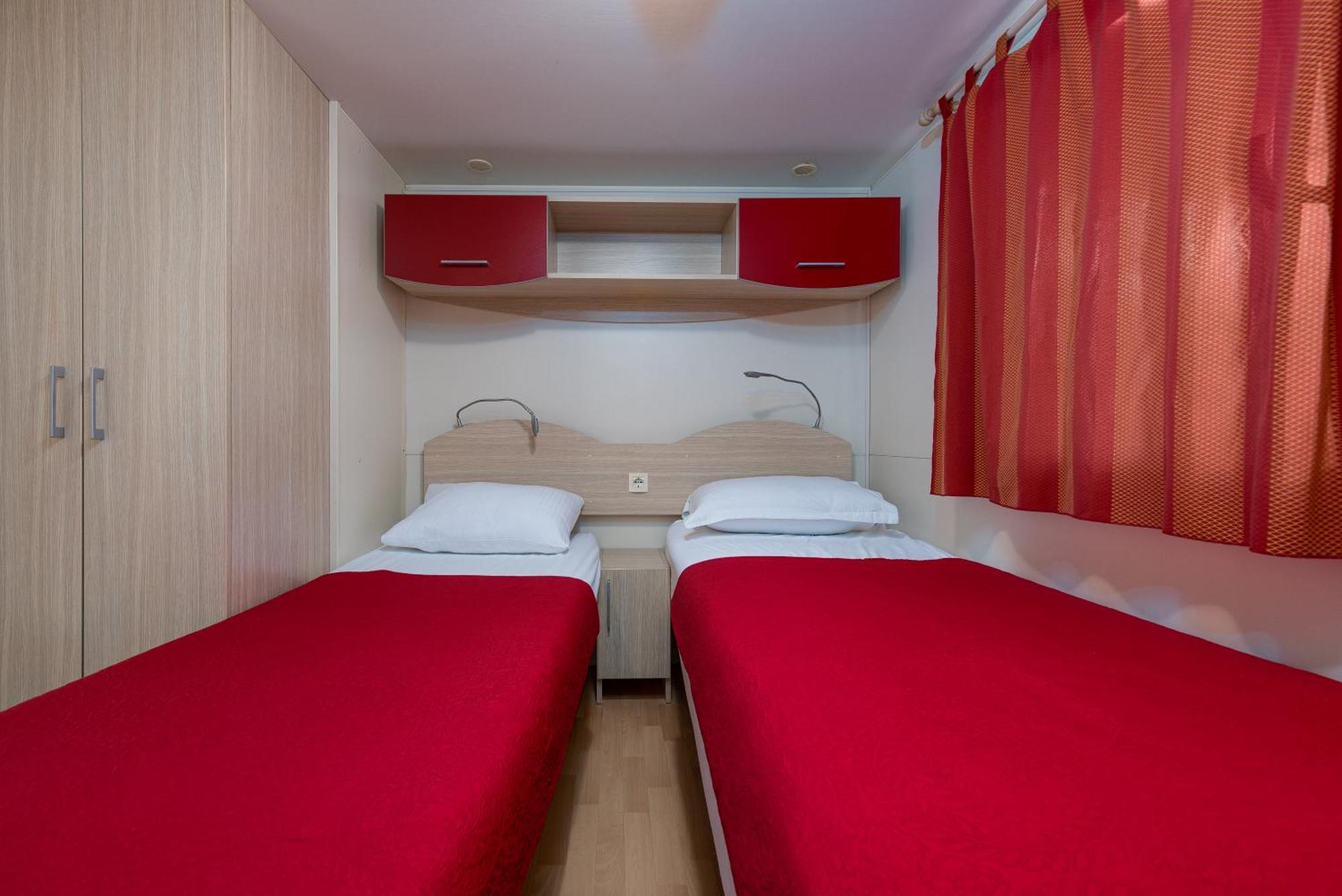 Camp Mrkva Mobile Homes With Pool Sukošan Εξωτερικό φωτογραφία