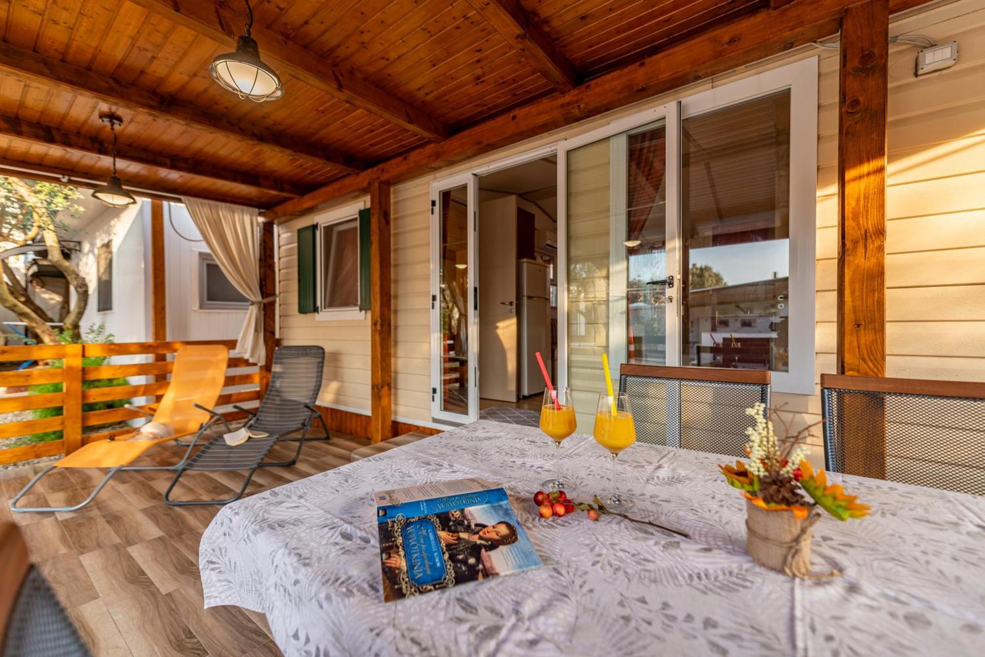 Camp Mrkva Mobile Homes With Pool Sukošan Εξωτερικό φωτογραφία