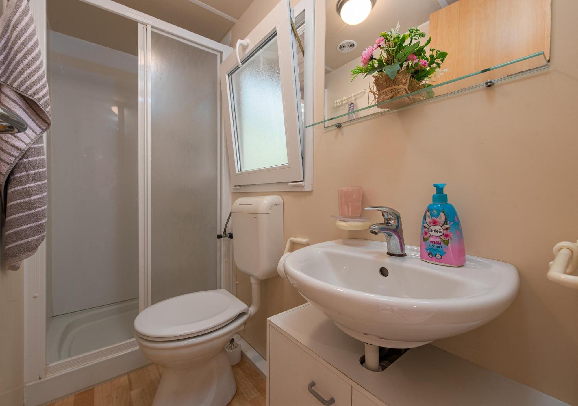 Camp Mrkva Mobile Homes With Pool Sukošan Εξωτερικό φωτογραφία