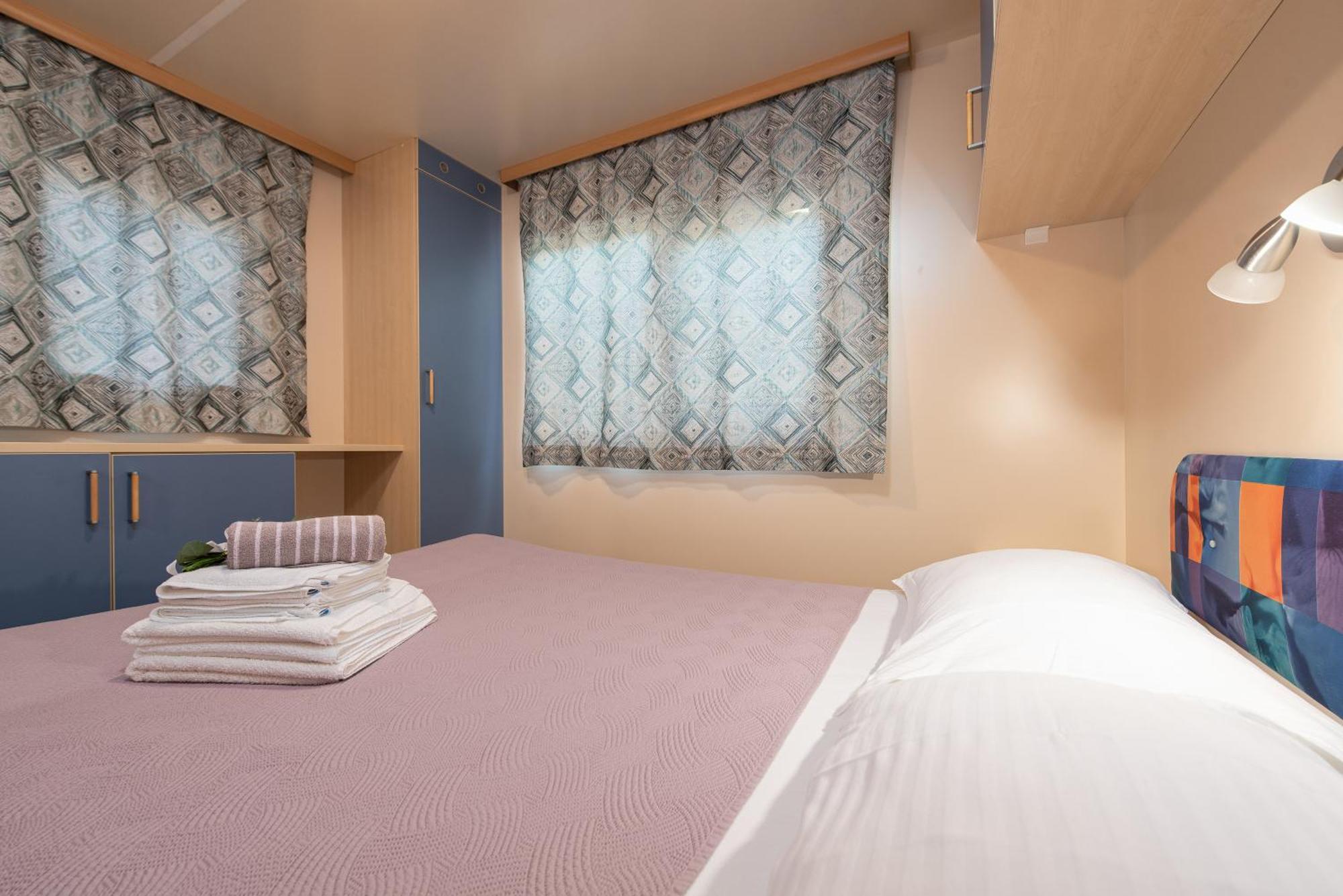 Camp Mrkva Mobile Homes With Pool Sukošan Δωμάτιο φωτογραφία