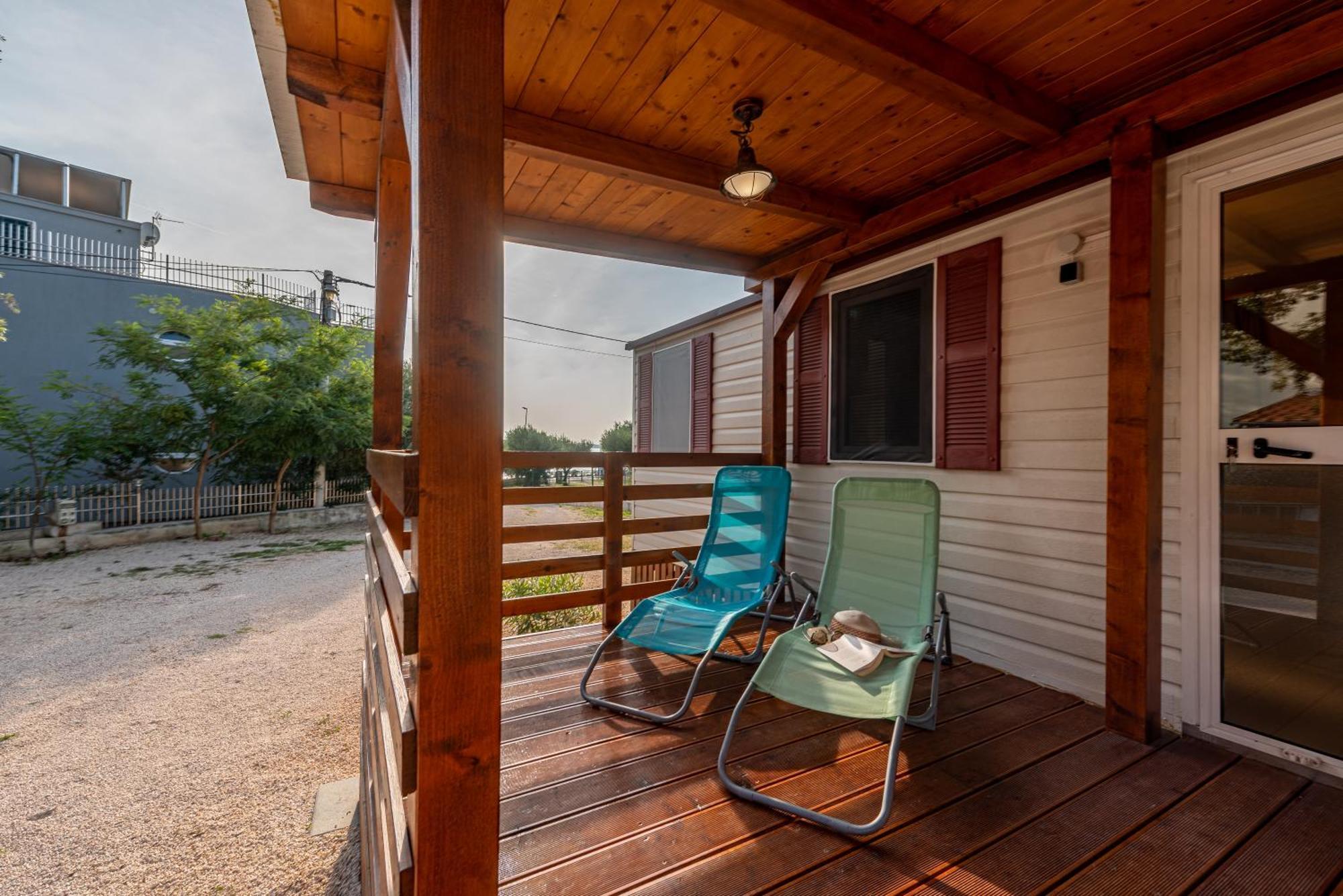 Camp Mrkva Mobile Homes With Pool Sukošan Δωμάτιο φωτογραφία